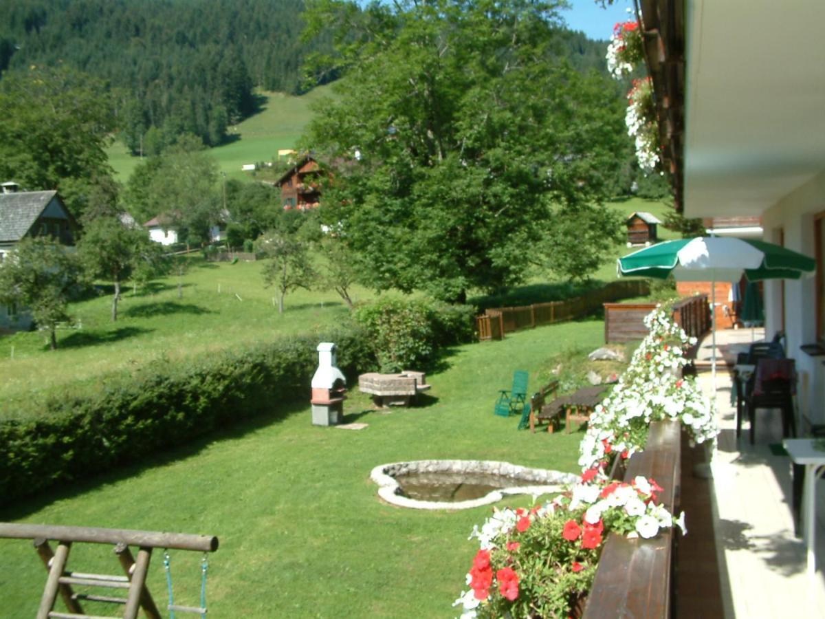 Appartementen Haus Bergblick Gosau Exterior foto